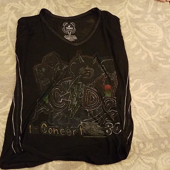 T shirt - Picture 2 of 2